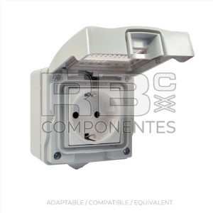 FEMALE WATERPROOF PLUG FOR WALL OR CONTROL.